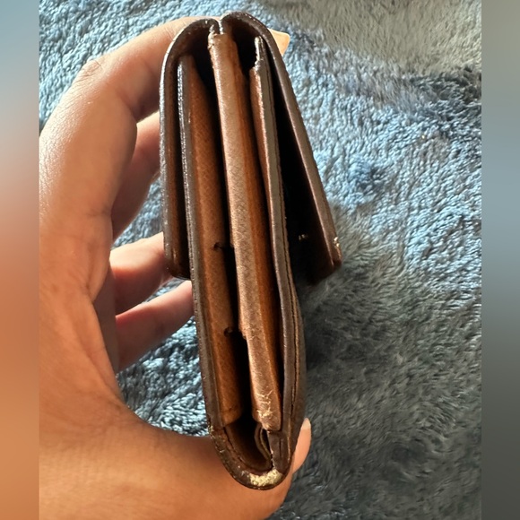 Louis Vuitton Monogram Trifold Wallet - Picture 4 of 10